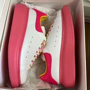 MCQUEEN RARE PINK WHITE YELLOW LOVE GIFT 39.5